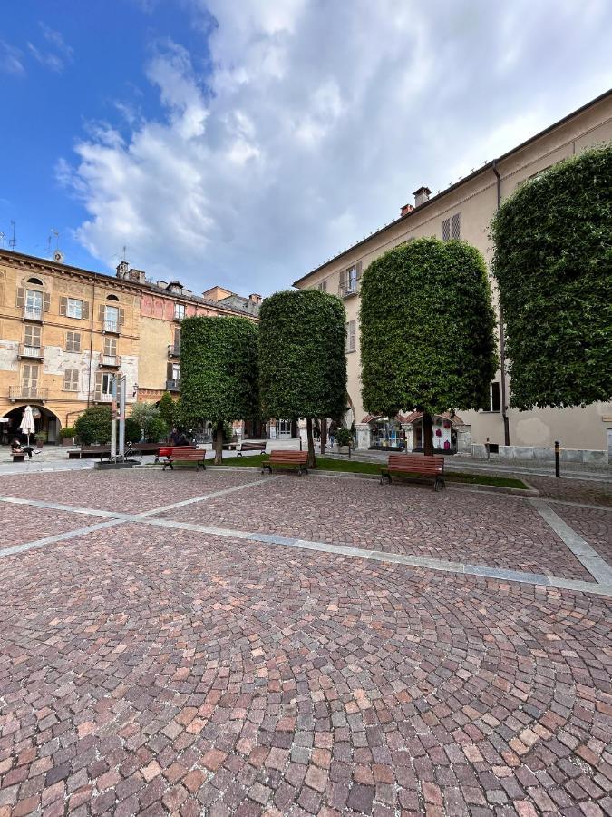 Apartamento La Loggia Dei Conti Cuneo Exterior foto