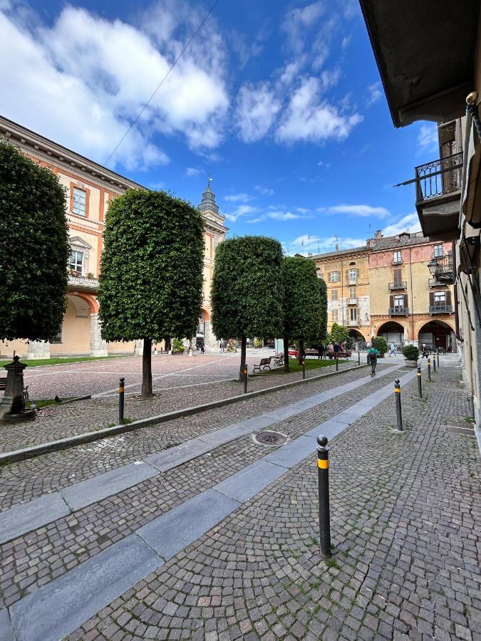 Apartamento La Loggia Dei Conti Cuneo Exterior foto