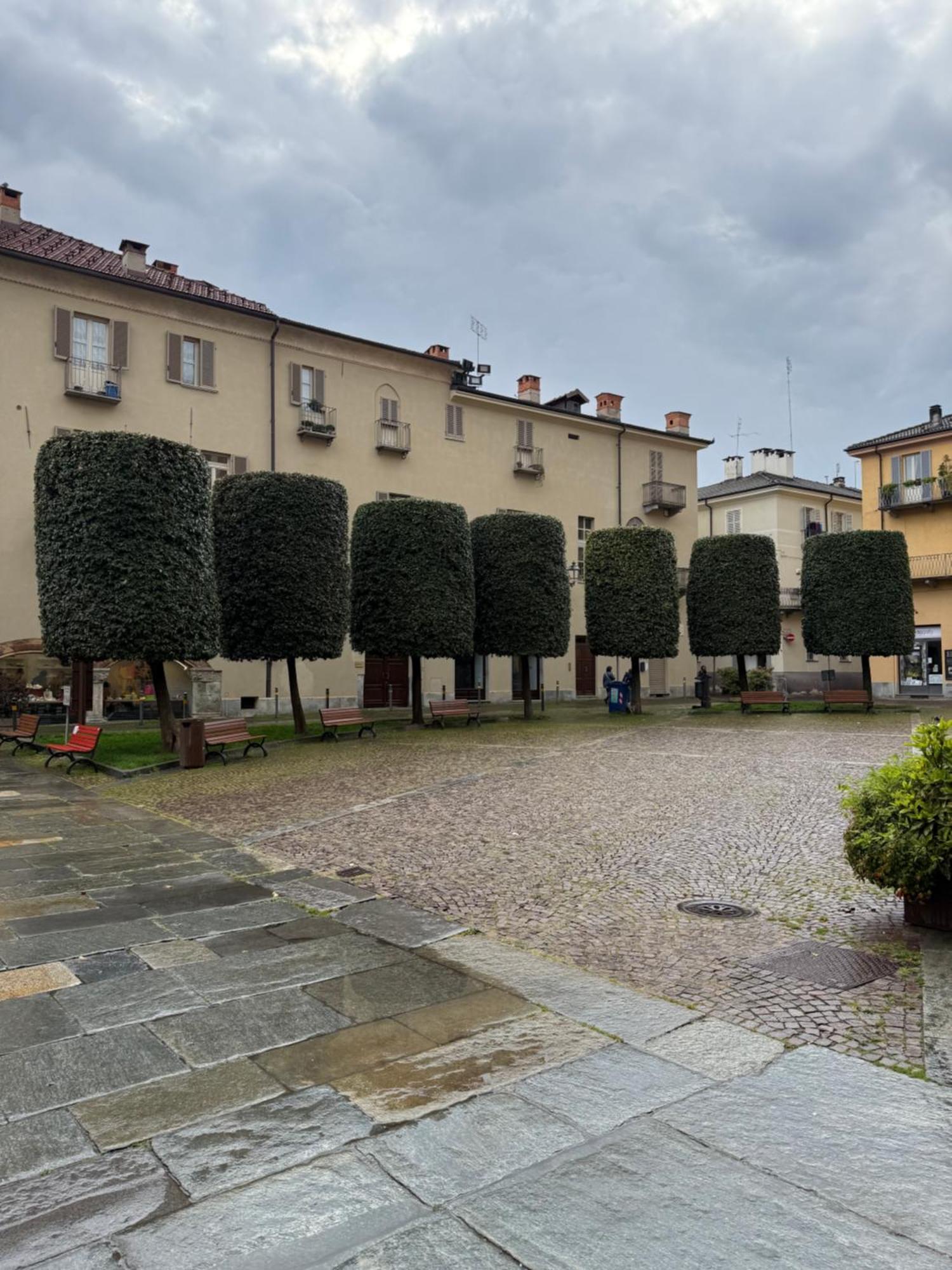 Apartamento La Loggia Dei Conti Cuneo Exterior foto