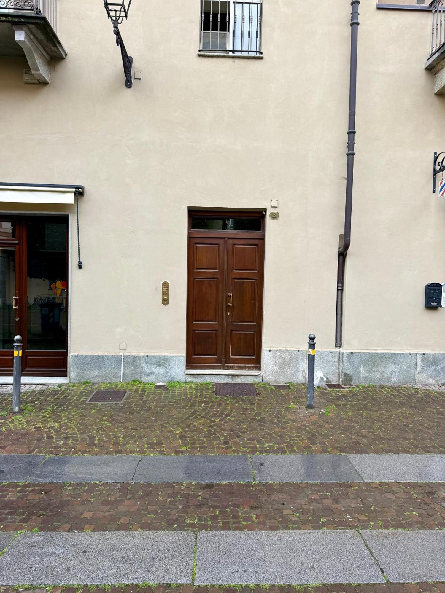 Apartamento La Loggia Dei Conti Cuneo Exterior foto